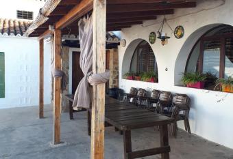 Cortijo Alzamigaja has Balcony rooms