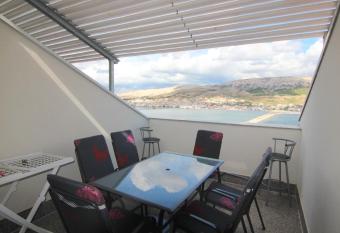 Apartments Sv. Jelena 2 has Balcony rooms