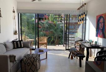 Casa de Aventuras Sin Fin has Balcony rooms