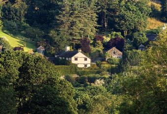 Townfoot Byre, Troutbeck - E.V friendly allows 18 year olds to book a room
