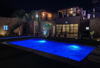 Villa Scil de luxe 3 Suites Piscine chauff  e Hamam Jacuzzi ext  rieur avec vue sur l Atlas 2 Parkings Priv   has Balcony rooms