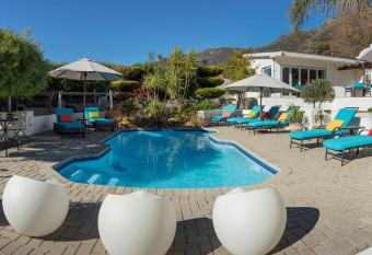 Church Hills Boutique Accommodation has Balcony rooms