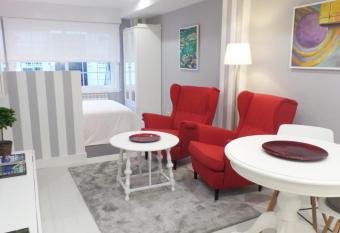 ESTUDIO EN BAIONA- PLAYA SANTA MARTA allows 18 year olds to book a room