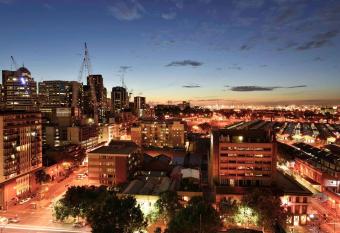 Mercure Melbourne Therry Street allows 18 year olds to book a room