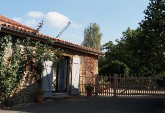 Chambre d h  tes La Thibaudi  re has Balcony rooms
