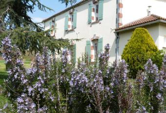 Chambres d h  tes Le Cartounier has Balcony rooms
