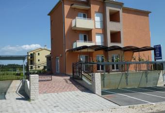 Bed & Breakfast Grgic has Balcony rooms