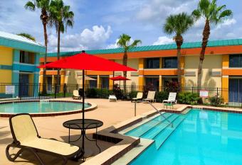 Bposhtels Orlando Florida Mall allows 18 year olds to book a room