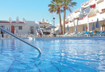 Beverly Hills Suites - Excel Hotels & Resorts has Balcony rooms