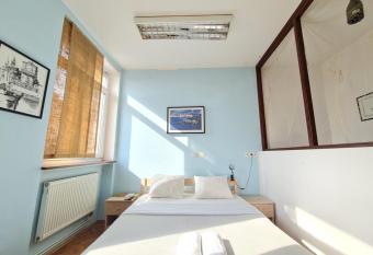 SHANGRI-LA HOSTEL ZAGREB allows 18 year olds to book a room