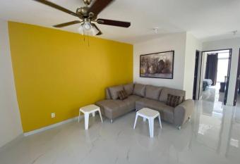 Carrasco 231 C  ntrico 5 minutos Playa -econ  mico- allows 18 year olds to book a room