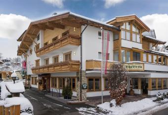 Hotel Theresia Garni has Balcony rooms