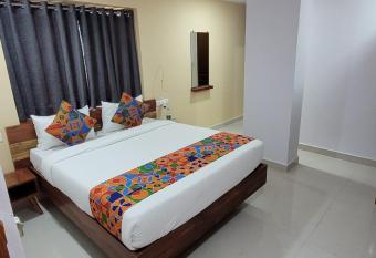 Hotel Prime Jubilee allows 18 year olds to book a room