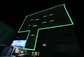                                                             4 allows 18 year olds to book a room