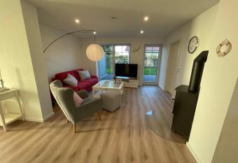 Stuuv een allows 18 year olds to book a room