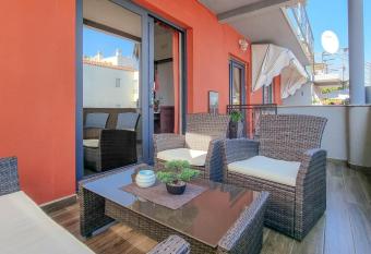 Enio has Balcony rooms