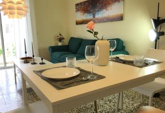 Apartamento Los Laureles - El Fraile allows 18 year olds to book a room