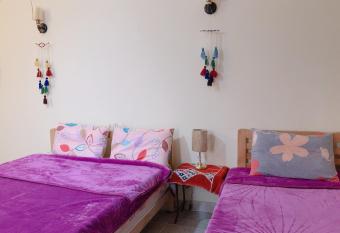 Joy Apartments Downtown Cairo has rooms with a private hot tub