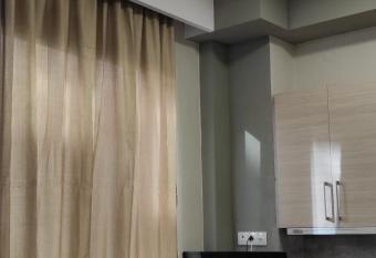 Ladadika New Studios Thessaloniki 3 allows 18 year olds to book a room