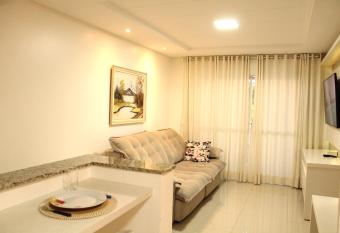 APTO completo para sua fam  lia! has Balcony rooms