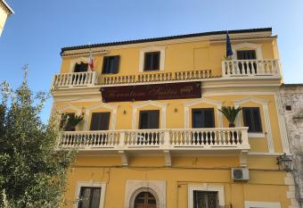 Forentum Suite has Balcony rooms