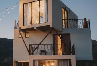 The Pangea Valle de Guadalupe has Balcony rooms