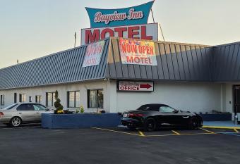 Bayviewinn Motel has Smoking rooms