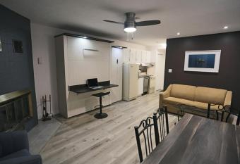 Magog Waterfront Studio 106 has Balcony rooms