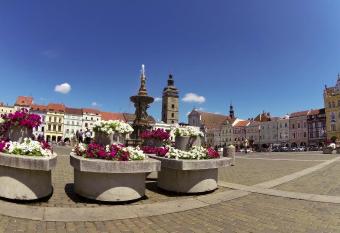 Pension Miltom allows 18 year olds to book a room