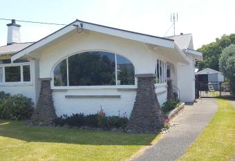 The Bungalow allows 18 year olds to book a room