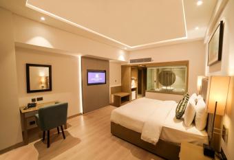 Regenta Place Amritsar by Royal Orchid Hotels Limited allows 18 year olds to book a room