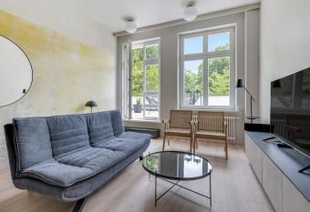 Grand Apartments - Willa Herbsta Sopot Apartament allows 18 year olds to book a room