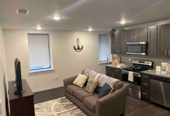 Apt 251 Studio 2 Beautiful loft located in downtown Leavenworth has Balcony rooms