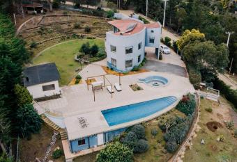 Stunning Sea view villa with large pool & garden. has Balcony rooms