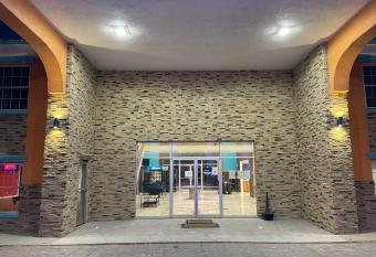 B&j Hotel And Apartments allows 18 year olds to book a room