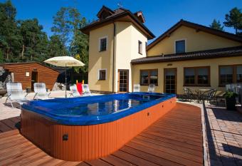 Resort-Restaurant Stilec has Balcony rooms