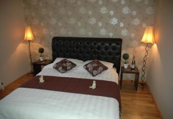 Guest House Maja has Smoking/Balcony rooms