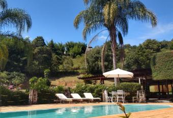 Pousada Realeza Atibaia has Balcony rooms