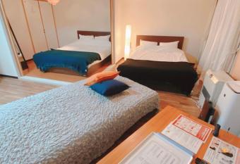 M88303                              PC                           1                                     has Balcony rooms