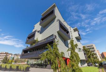 ICON H - Luxury Business Suite & Apartments has Balcony rooms