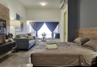 Thermospace Imperio B-18-03 Melaka City has rooms with a private hot tub