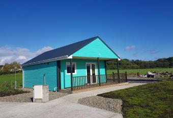 Crag Na Cor Log Cabin allows 18 year olds to book a room