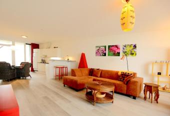 Appartement aan zee, Port Scaldis 05042 has Balcony rooms