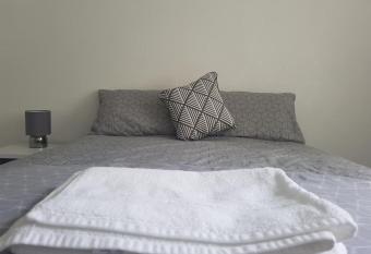 Cosy Room in Galashiels allows 18 year olds to book a room