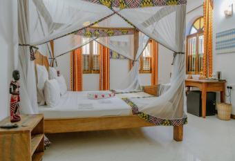 Shoki Shoki House Stone Town has Balcony rooms