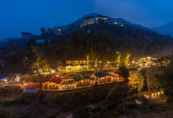 The Hosteller Mussoorie By the Streamside allows 18 year olds to book a room