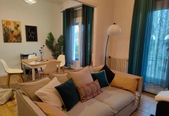 L appart du Canal has Balcony rooms