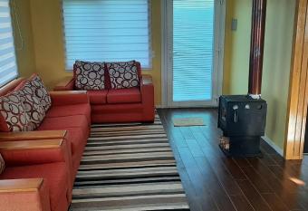 Caba  as Quimantu-Aguas Calientes has rooms with a private hot tub