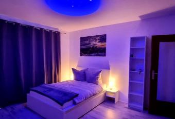 MSApartment Stylish Wohnen im Ruhigen teil von Stuttgart has Balcony rooms