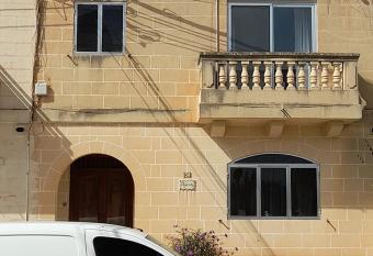 Dynesty B&B has Balcony rooms